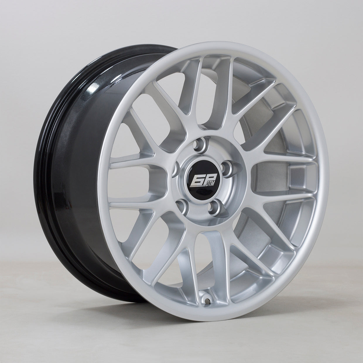 6Performance DTM 17x8 5x120 ET25 Hyper Silver