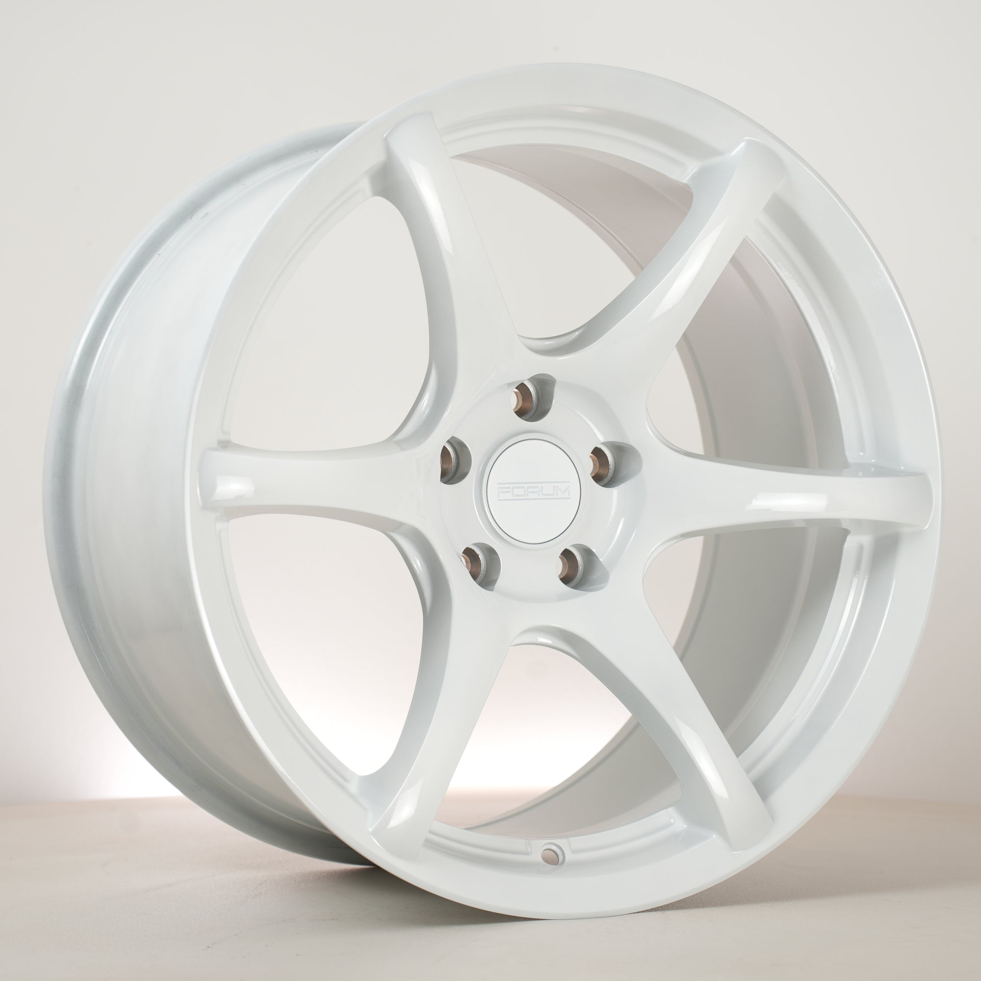 Forum BNR 18x9.5 5x114.3 ET22 White