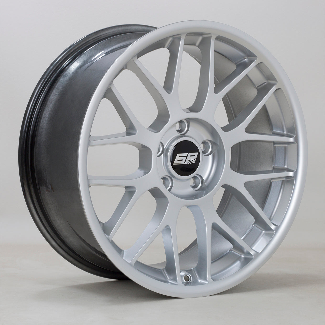 6Performance DTM 19x8.5 5x120 ET35 Hyper Silver