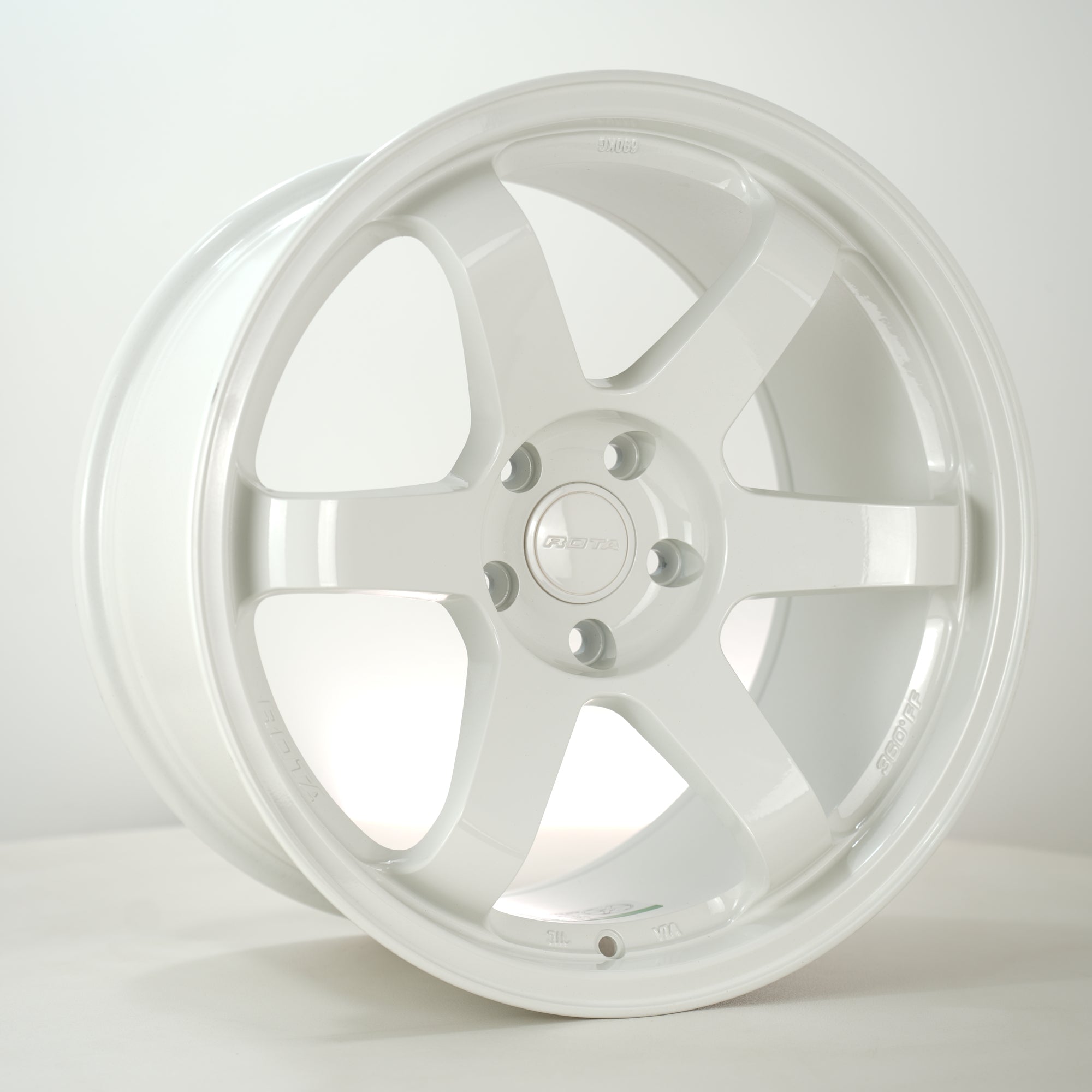 Rota Grid FF 18x9.5 5x114.3 ET20 White