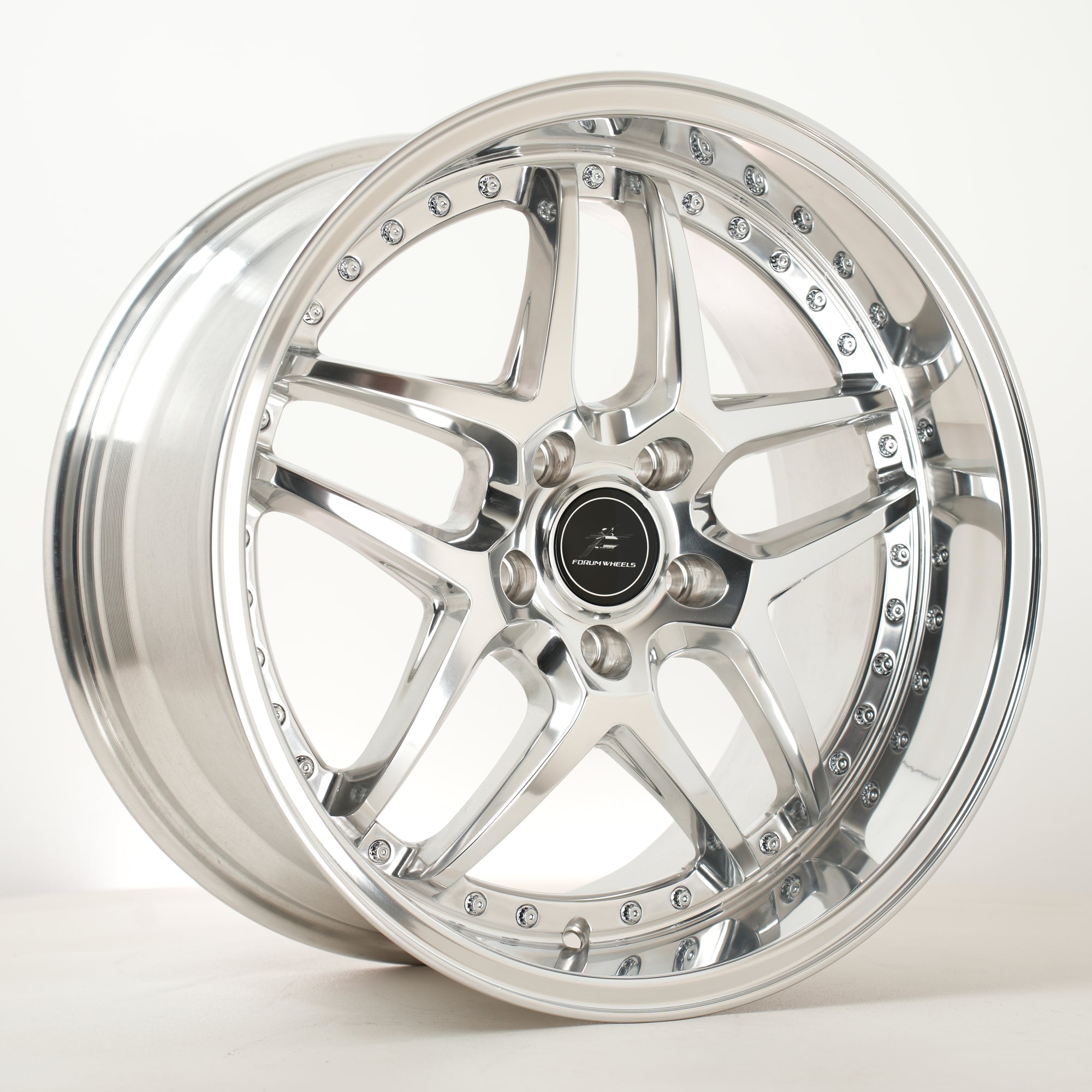 Forum Vice 18x9.5 5x114.3 ET30 FPol